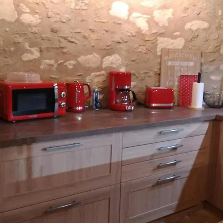 La Tour Du Logis Vakantiehuis Cheneche