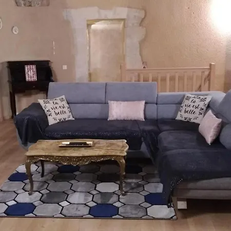 Vakantiehuis La Tour Du Logis *