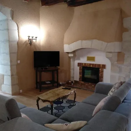 Vakantiehuis La Tour Du Logis Cheneche