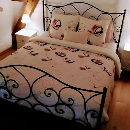 La Tour Du Logis Cheneche